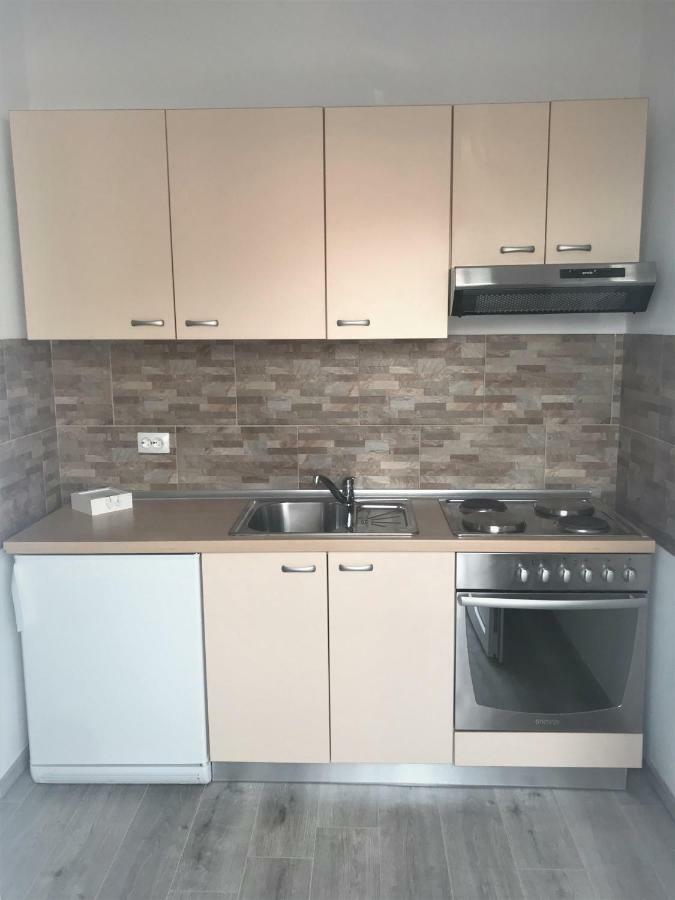 Apartmani Mila Starigrad Paklenica Extérieur photo