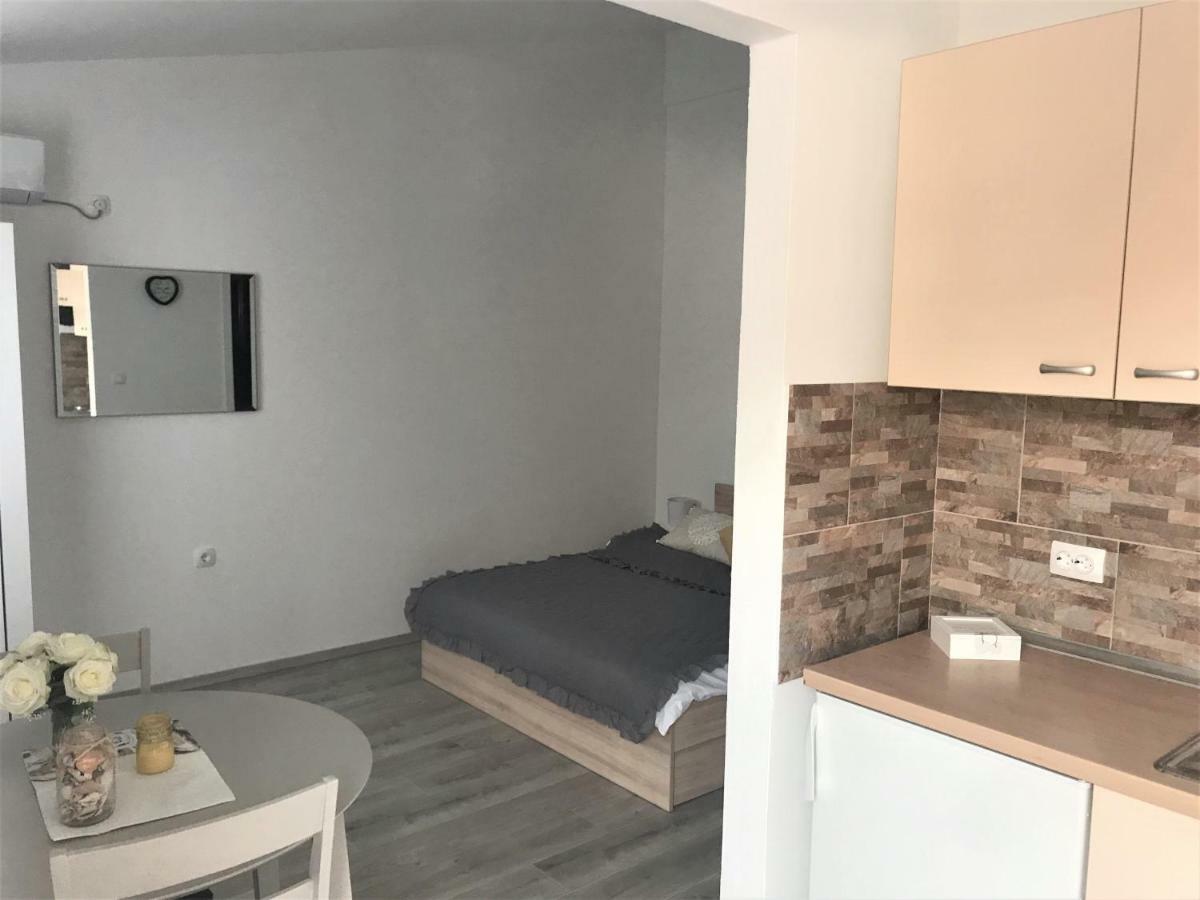 Apartmani Mila Starigrad Paklenica Extérieur photo