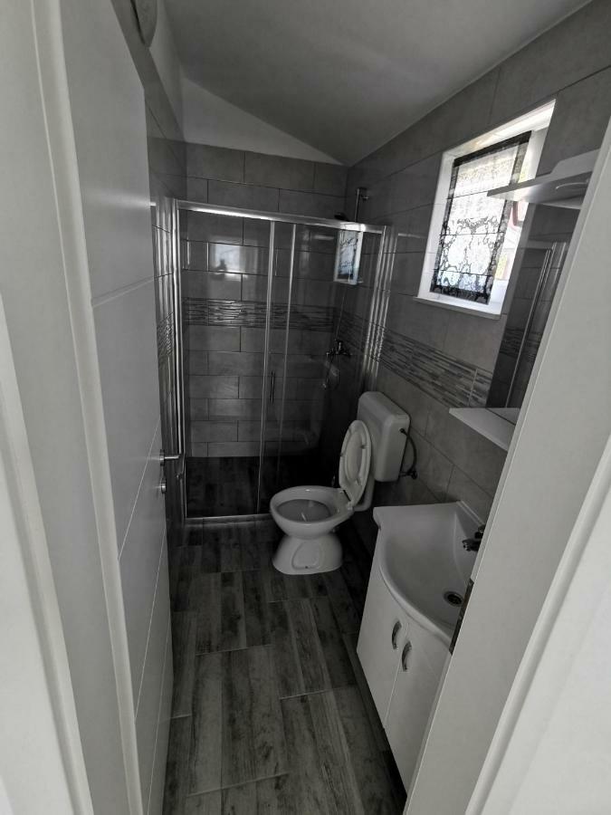 Apartmani Mila Starigrad Paklenica Extérieur photo